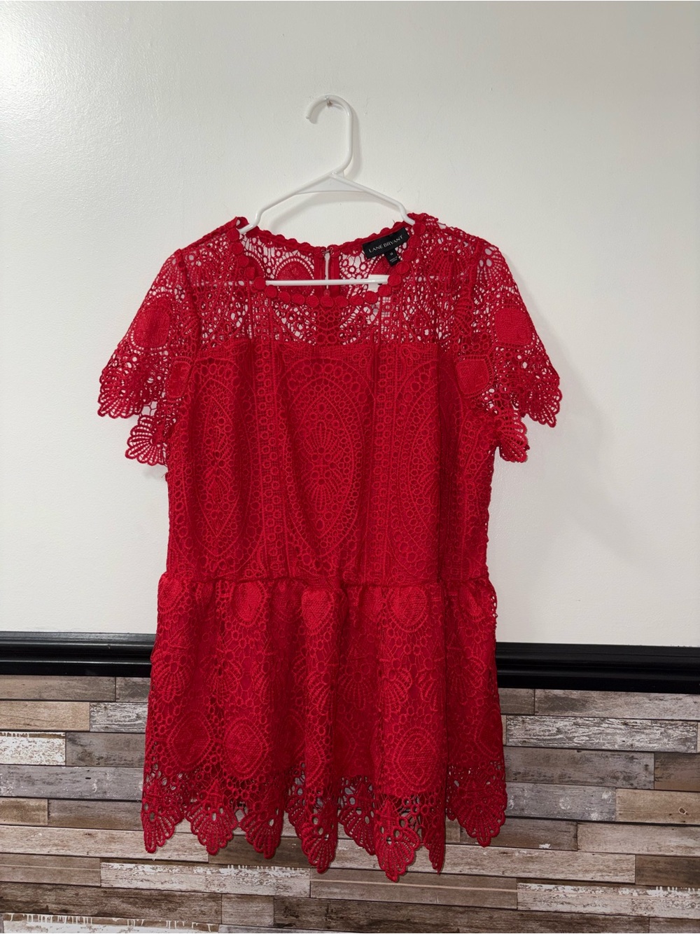 Lane Bryant Red scalloped lace peplum top with short sleeves Size 14 NWT - Picture 2 of 8